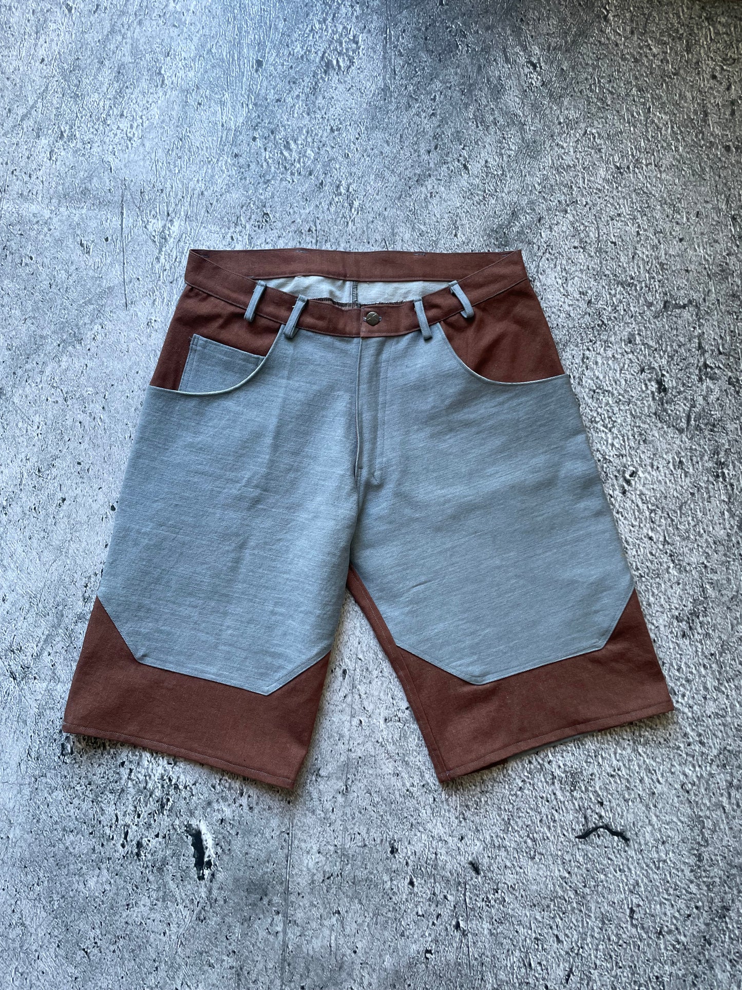 „Block” Shorts Brown