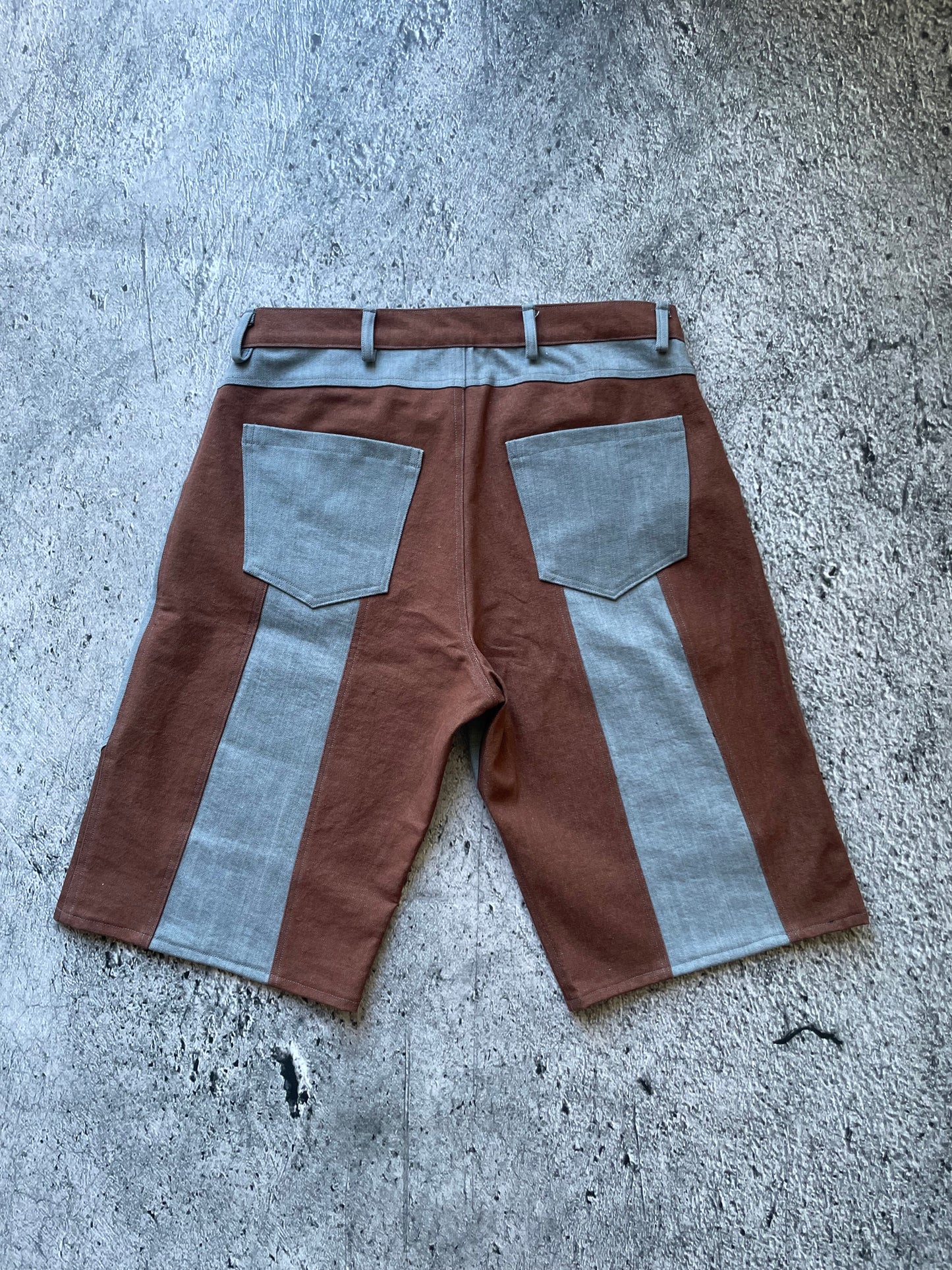 „Block” Shorts Brown
